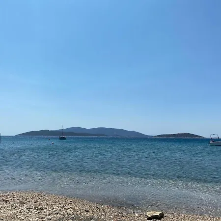 Poline Traditional House With Garden & Sea In 0 Distance Apartment Marmari (Evia)