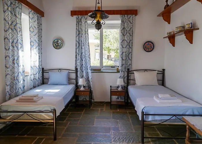 Poline Traditional House With Garden & Sea In 0 Distance Apartment *