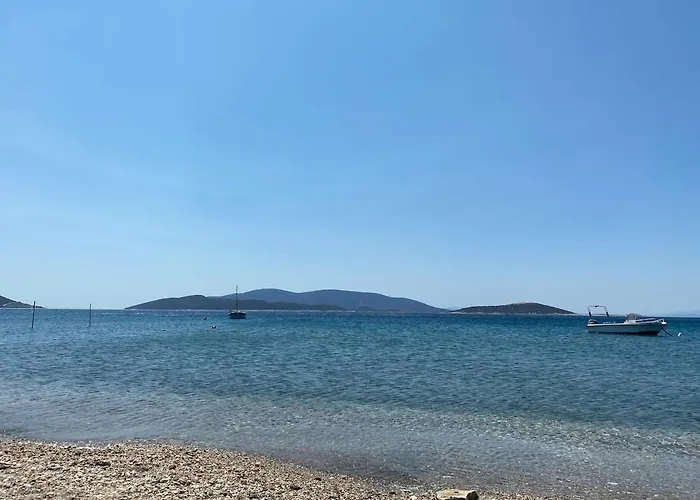 Poline Traditional House With Garden & Sea In 0 Distance Apartment Marmari (Evia)
